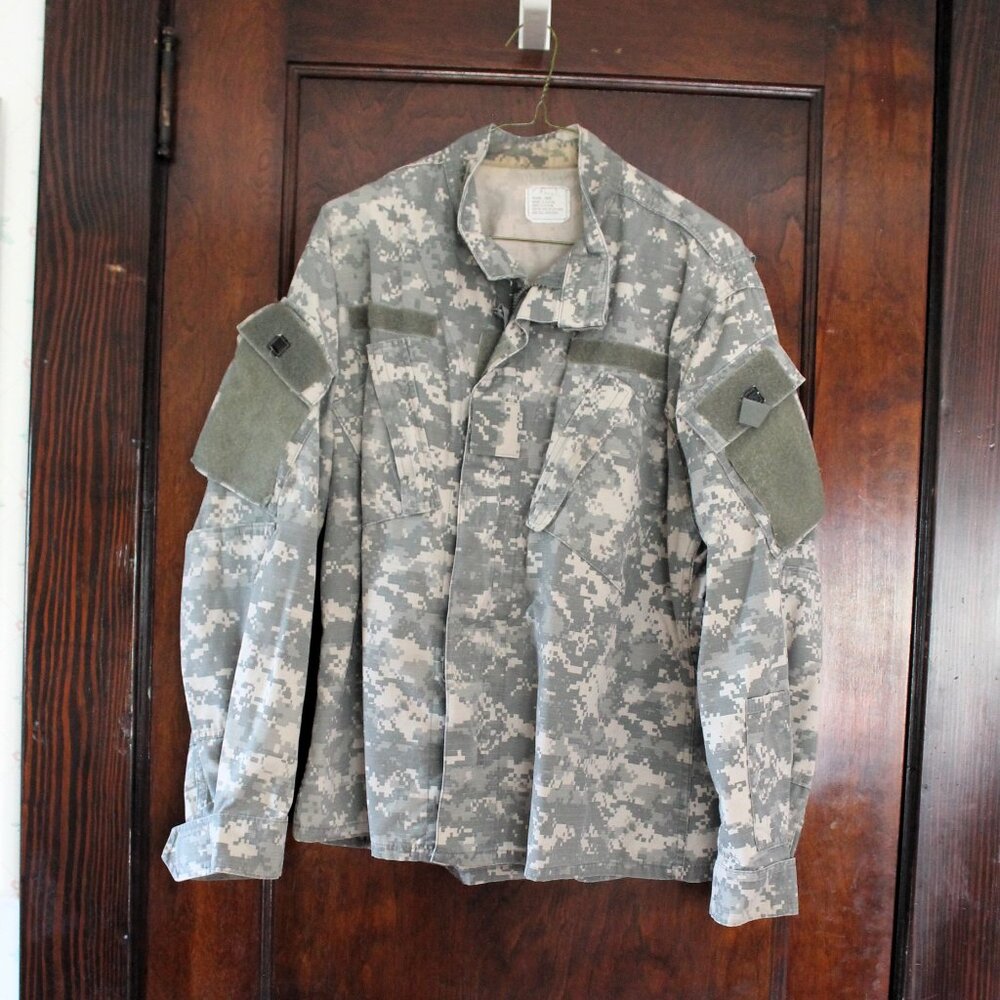 US Army Digital Desert Camo Jacket, Medium Short